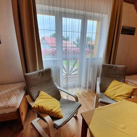 Zlty Dom Vrbov Apartment Exterior foto