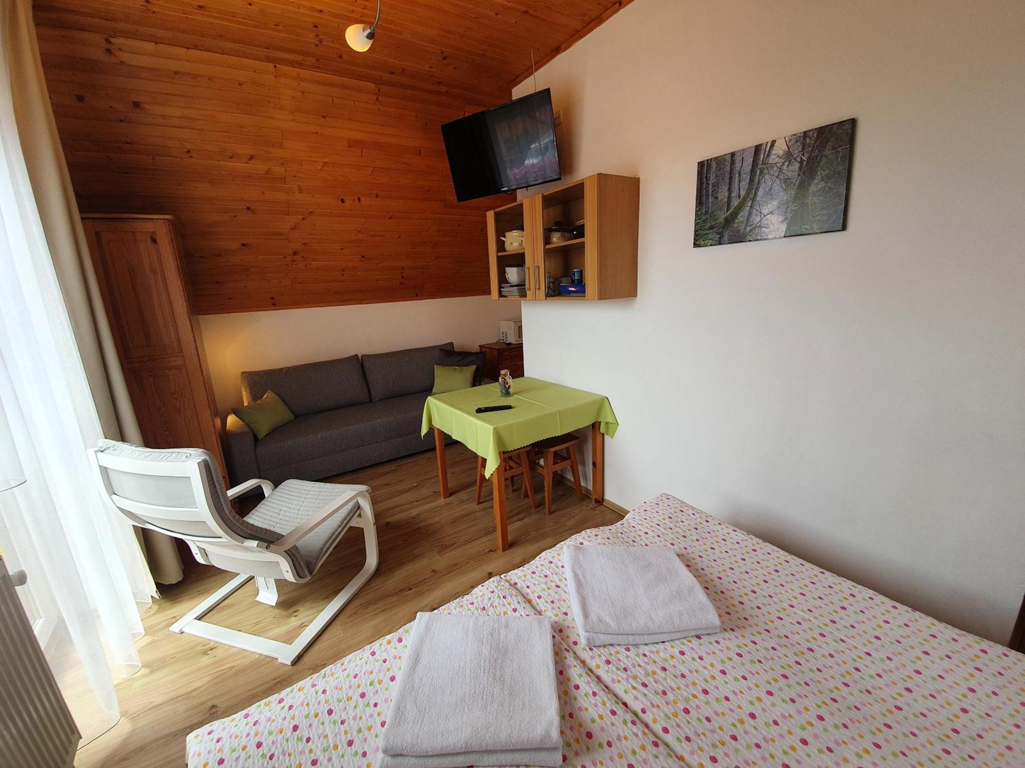 Zlty Dom Vrbov Apartment Exterior foto