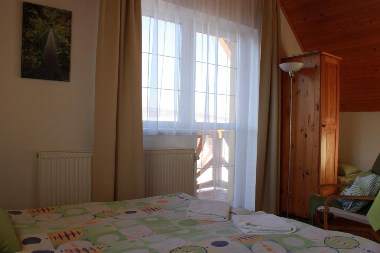 Zlty Dom Vrbov Apartment Exterior foto