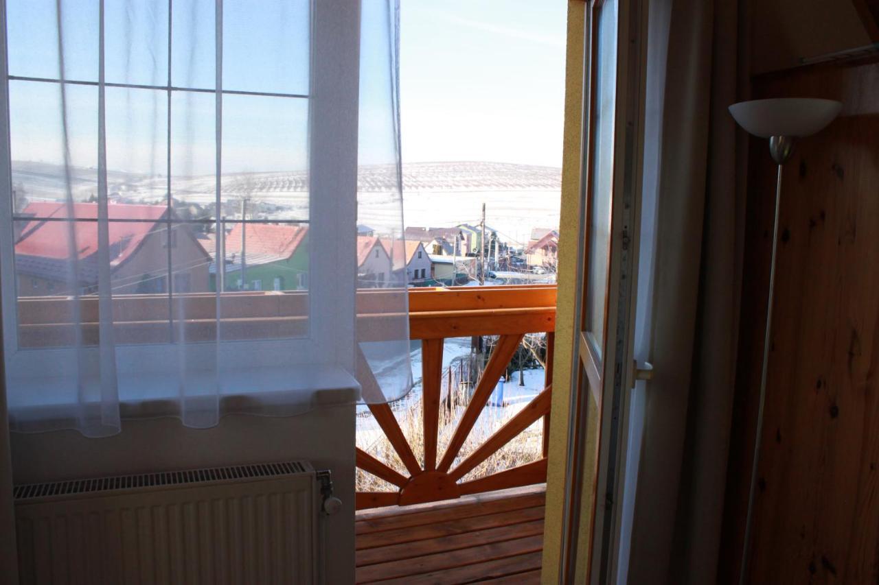 Zlty Dom Vrbov Apartment Exterior foto